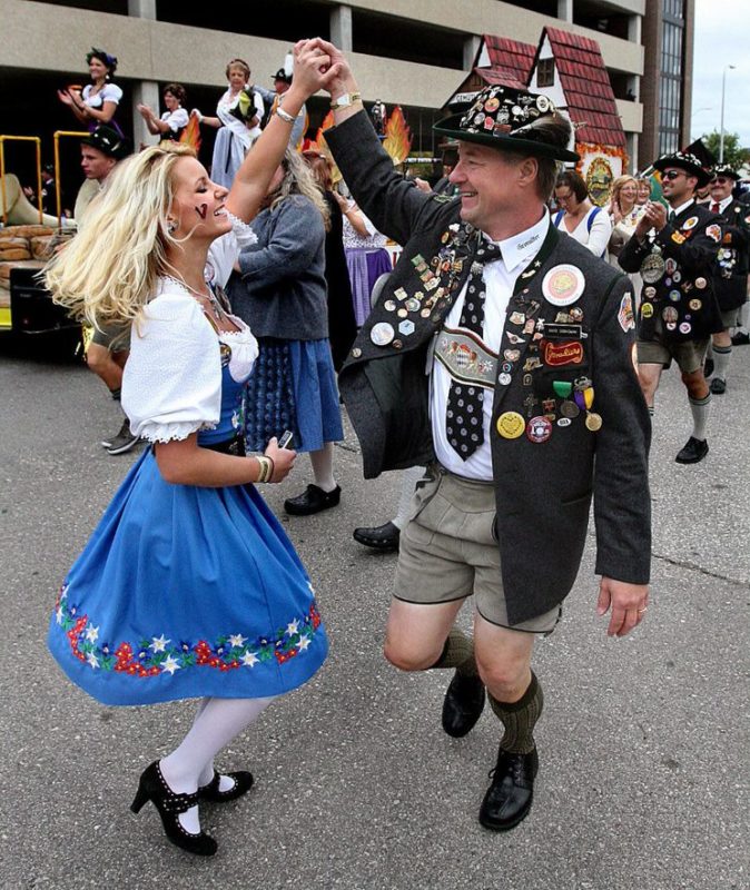 Traditional Oktoberfest Fashions Of The Woman's Dirndl - Oktoberfest U.S.A.  - La Crosse, Wisconsin