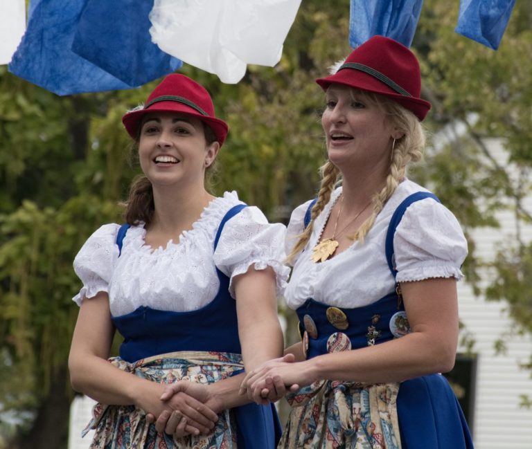 Traditional Oktoberfest Fashions Of The Woman's Dirndl Oktoberfest U